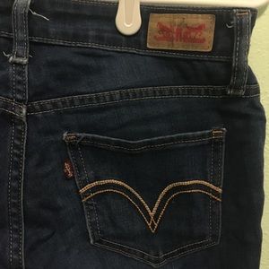 Medium/Dark Wash Levi Jeggings